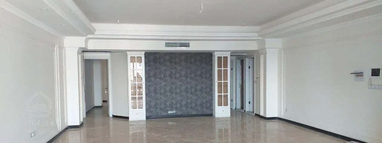 ۶۴متر/۵ سال ساخت/ غرق نور/یک دقیقه تا مترو