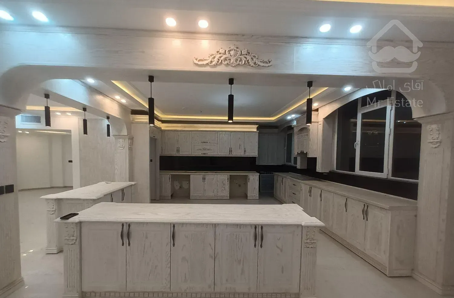 آپارتمان 210 متر سر جلو طلاب تک واحدی پنت هوس