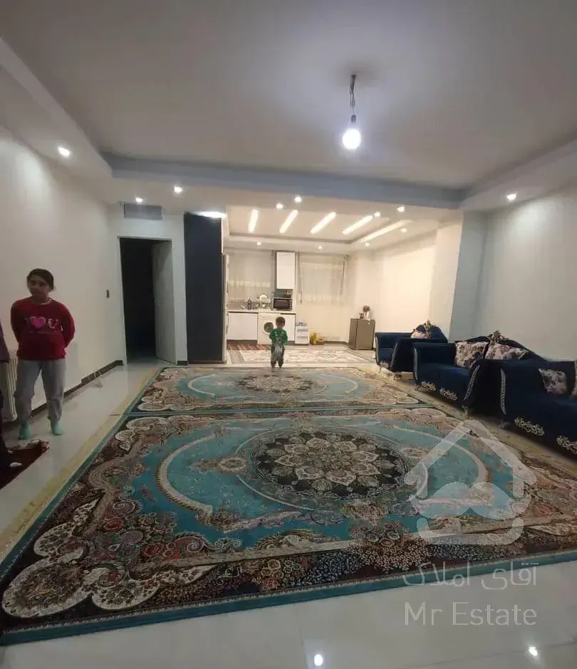 ۱۰۰ متر آپارتمان فول امکانات ،تک واحدی