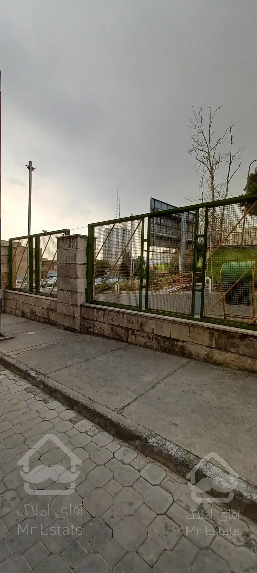 فروش مغازه صادقیه بازار سنتی