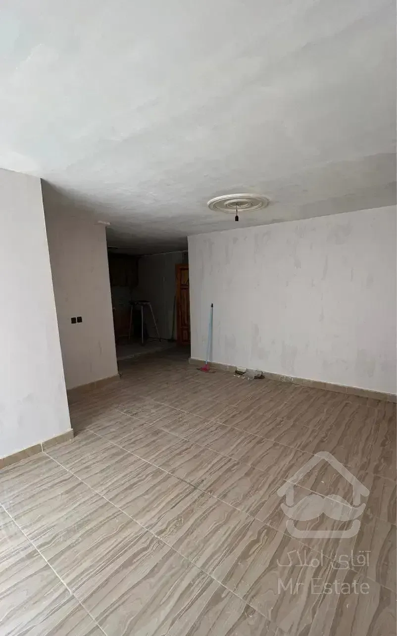 ۶۰ متر یک خوابه طبقه همکف، تر تمیز ،زیبادشت بالا