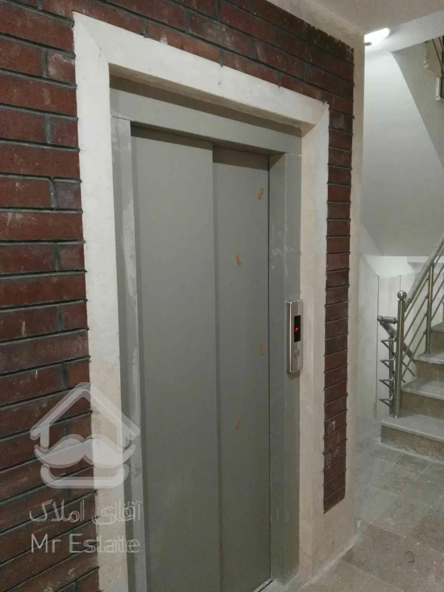 ۹۳ متر دو ساله واقعی فول امکانات فردوس شرق