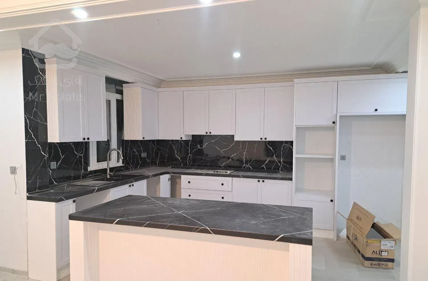 آپارتمان ۱۵۲ متر/افتابگیر/ورودی لابی