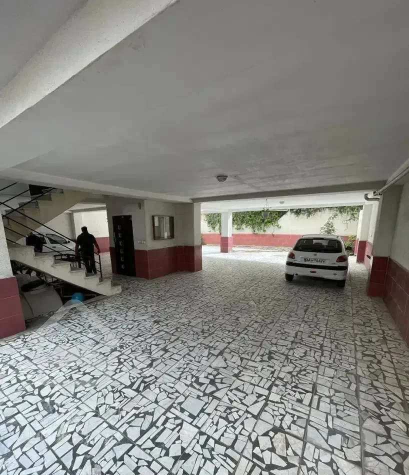 اجاره واحد ۹۰ متری بهترین لوکیشن ولیعصر