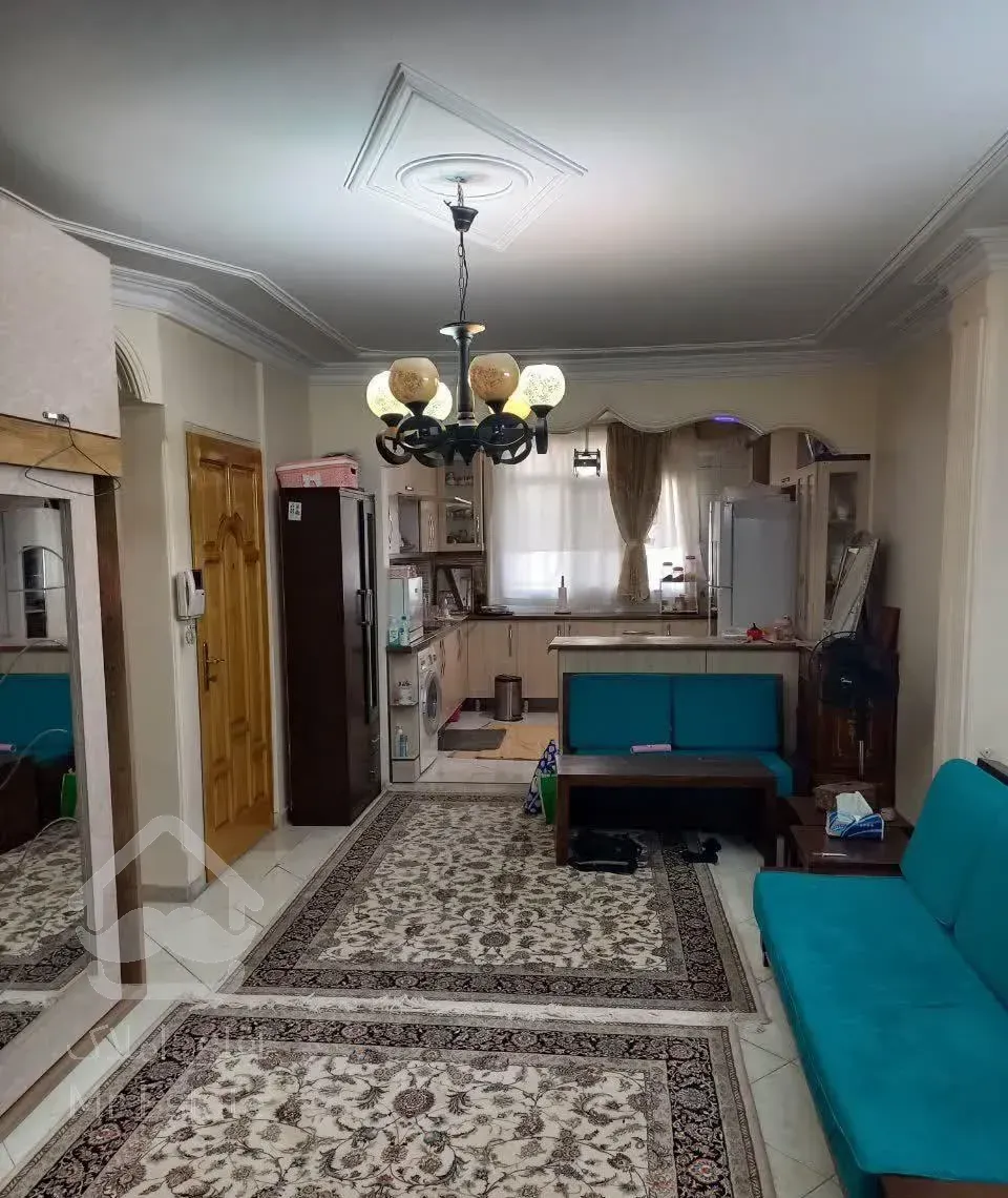 آپارتمان ۵۷ متری میدان حر ۲۰ متر حیاط اختصاصی