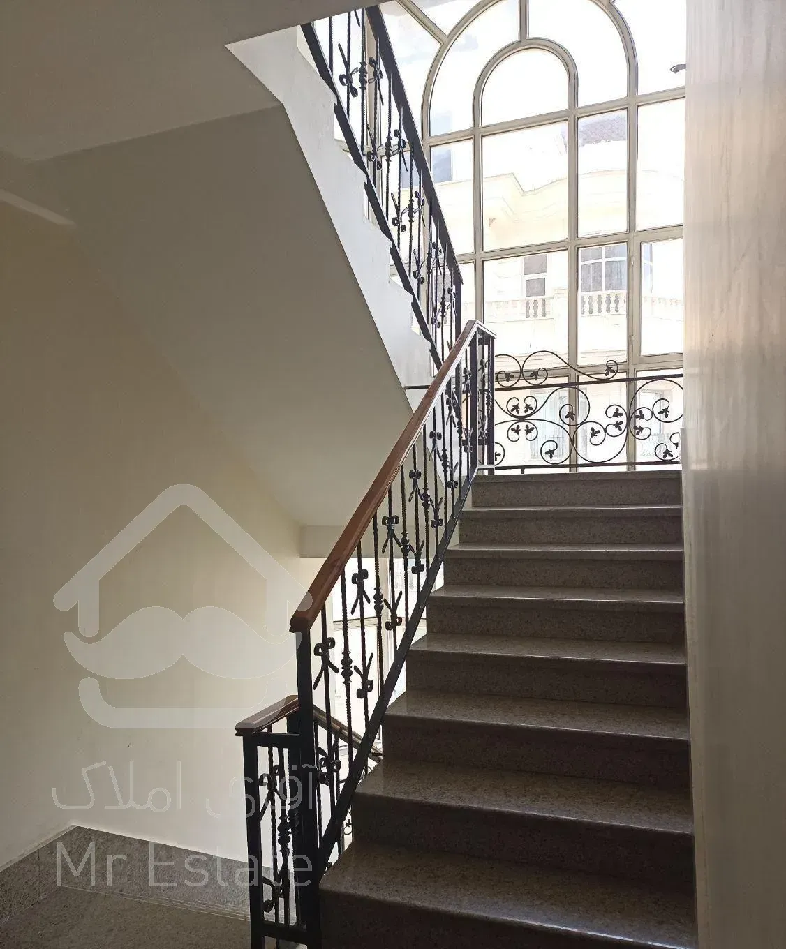 132متربهترین فرعی و لوکیشن درجه یک نیاوران یاسر