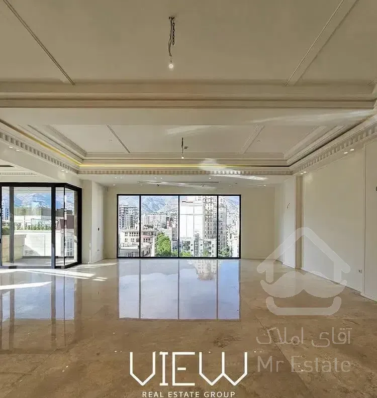 اپارتمان پشت حاشیه وکیل اباد ۲۶۰ متری بدون مشابه