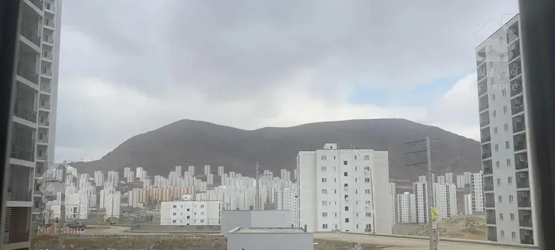آپارتمان ۸۷ متری فاز ۱۱ پردیس آب و هوای کوهستانی