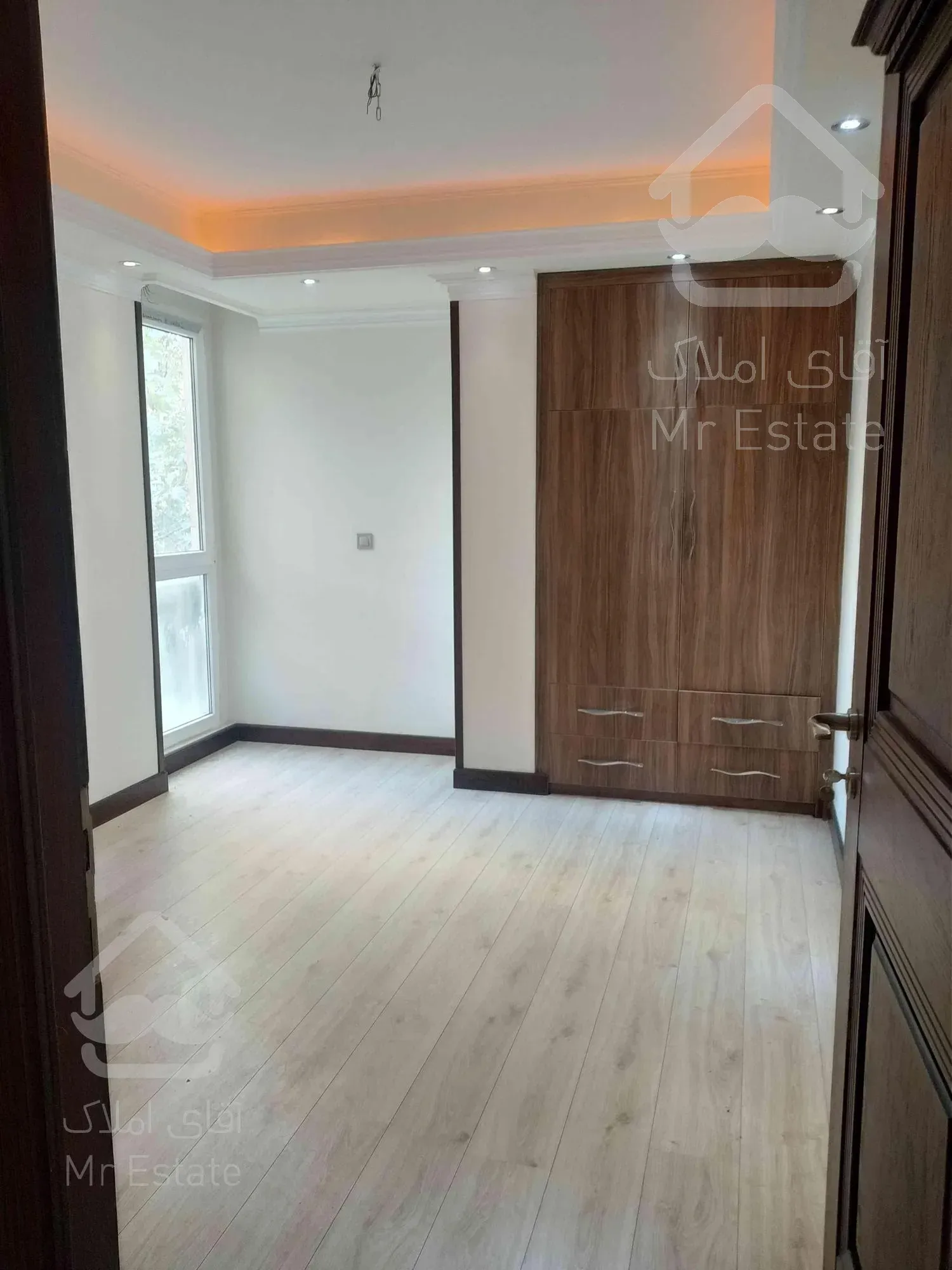 خرید آپارتمان ۱۵۰ متری نیاوران