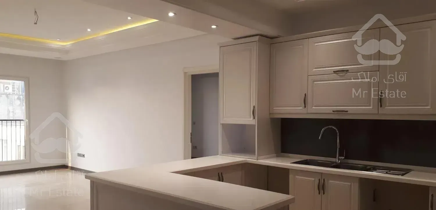 70 متری نوساز کلید نخورده