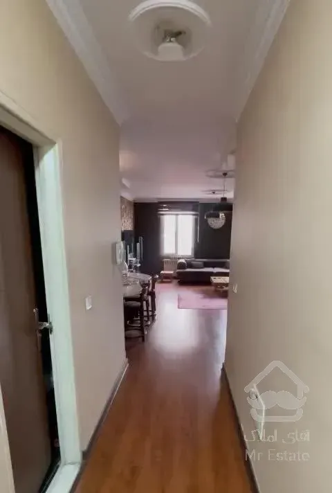 فروش آپارتمان ۱۰۰ متری ۲ خوابه مقابل پارک کوروش