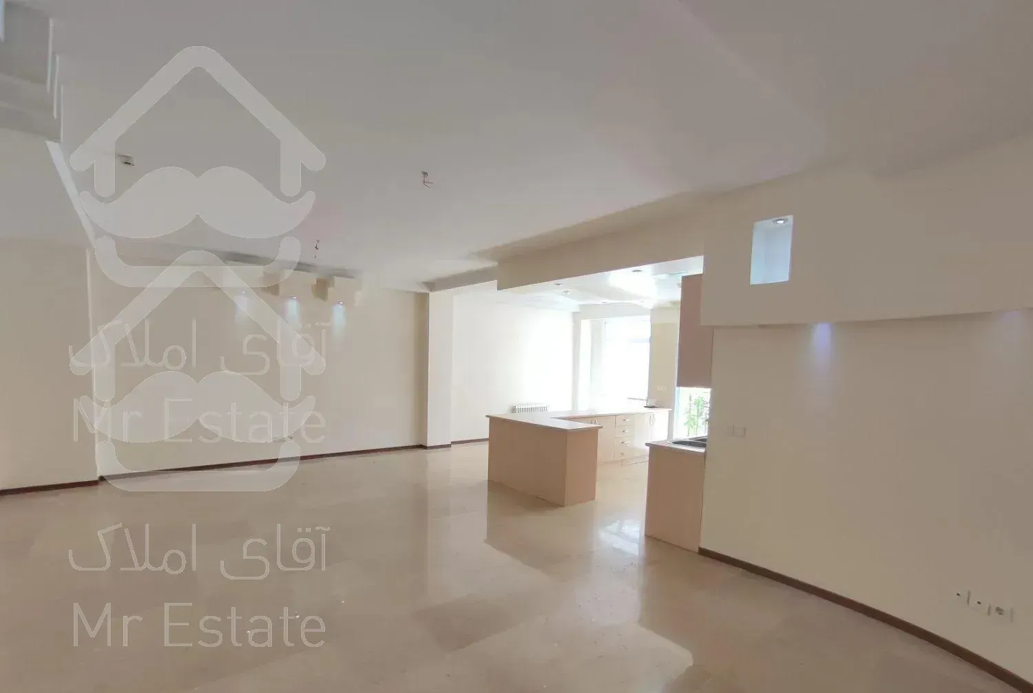 آپارتمان ۱۱۰ متر سالن پرده خور، فول