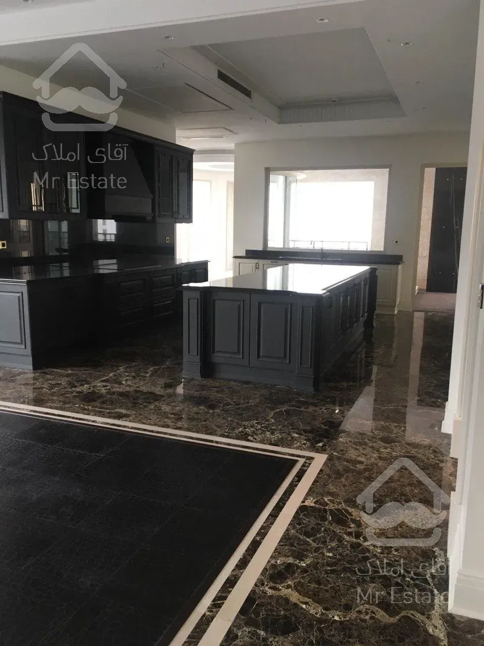 خرید آپارتمان 400 متری فرمانیه شرقی سنبل