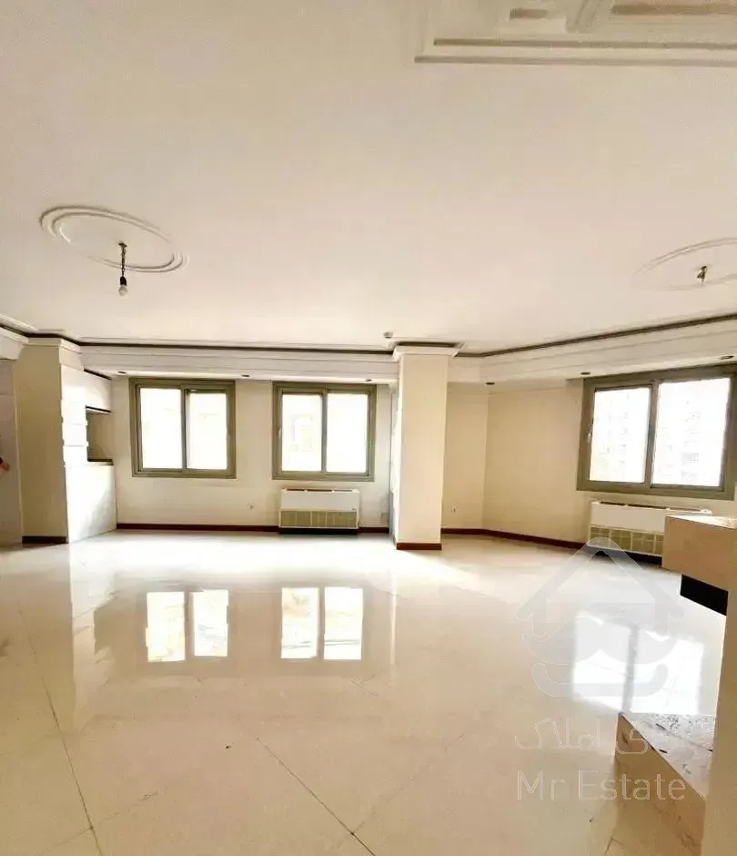 150متری/3خواب/مستر جکوزی/4جهت غرق نور