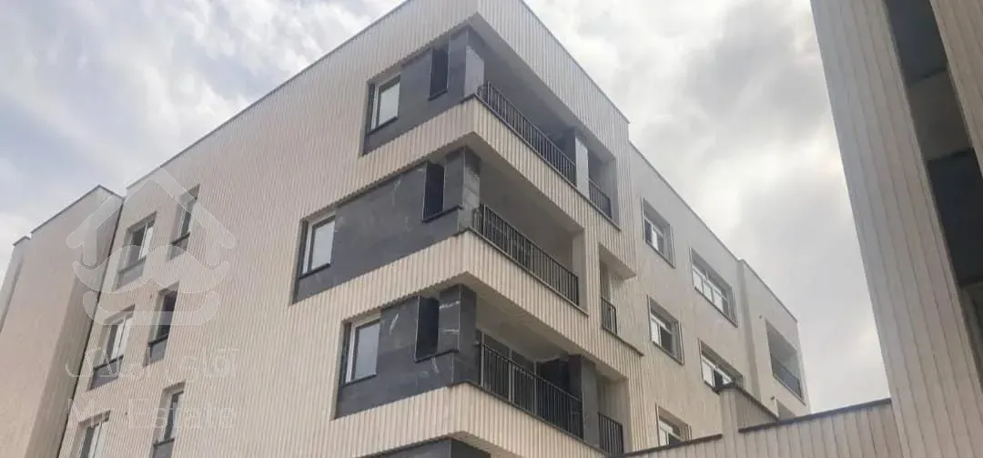 آپارتمان۱۰۵متری،ورودی بهارستان،نزدیک مترو