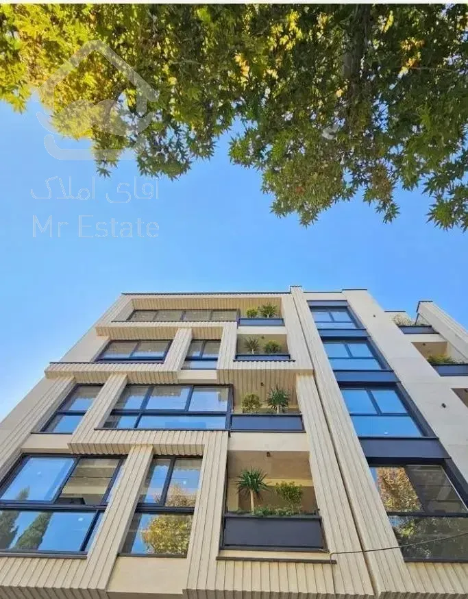 ۲۰۰متر/تک واحدی/شخصی ساز/نما مدرن