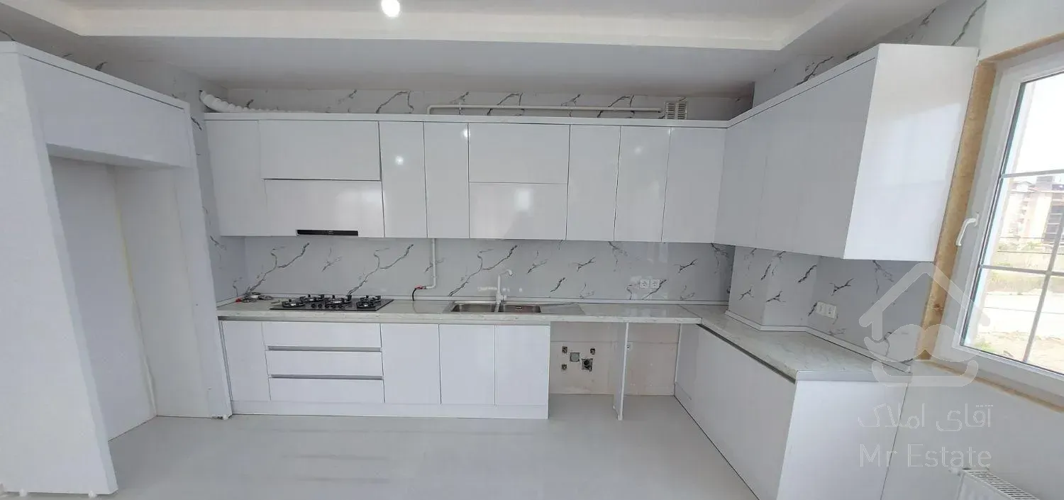 ۱۰۲ متری تک واحدی میدان پرستار