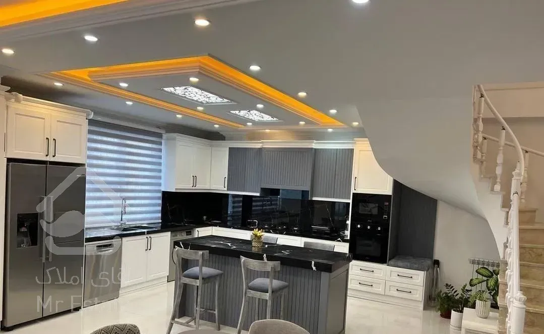 فقط بایه چمدون بیا ویلا با وسایل کامل