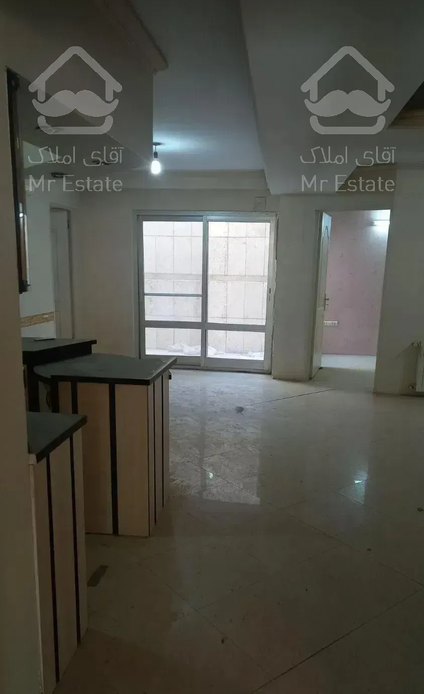 اپارتمان همکف۸۰متر۲خواب پارکینگ اسانسورپارکینگ انباری