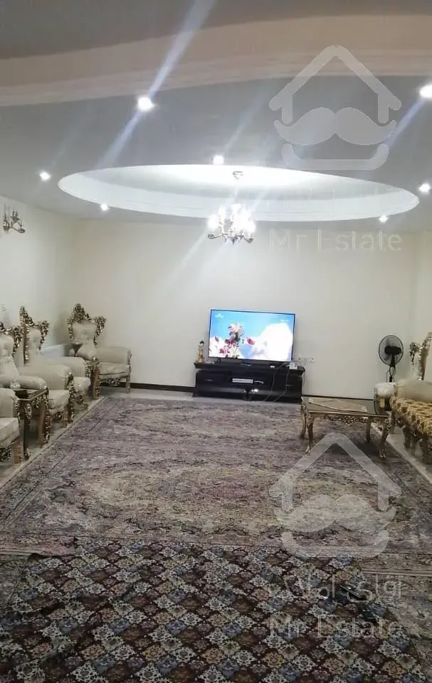 ۱۲۰متر تکواحدی نوساز تخلیه طبقه دوم فول امکانات