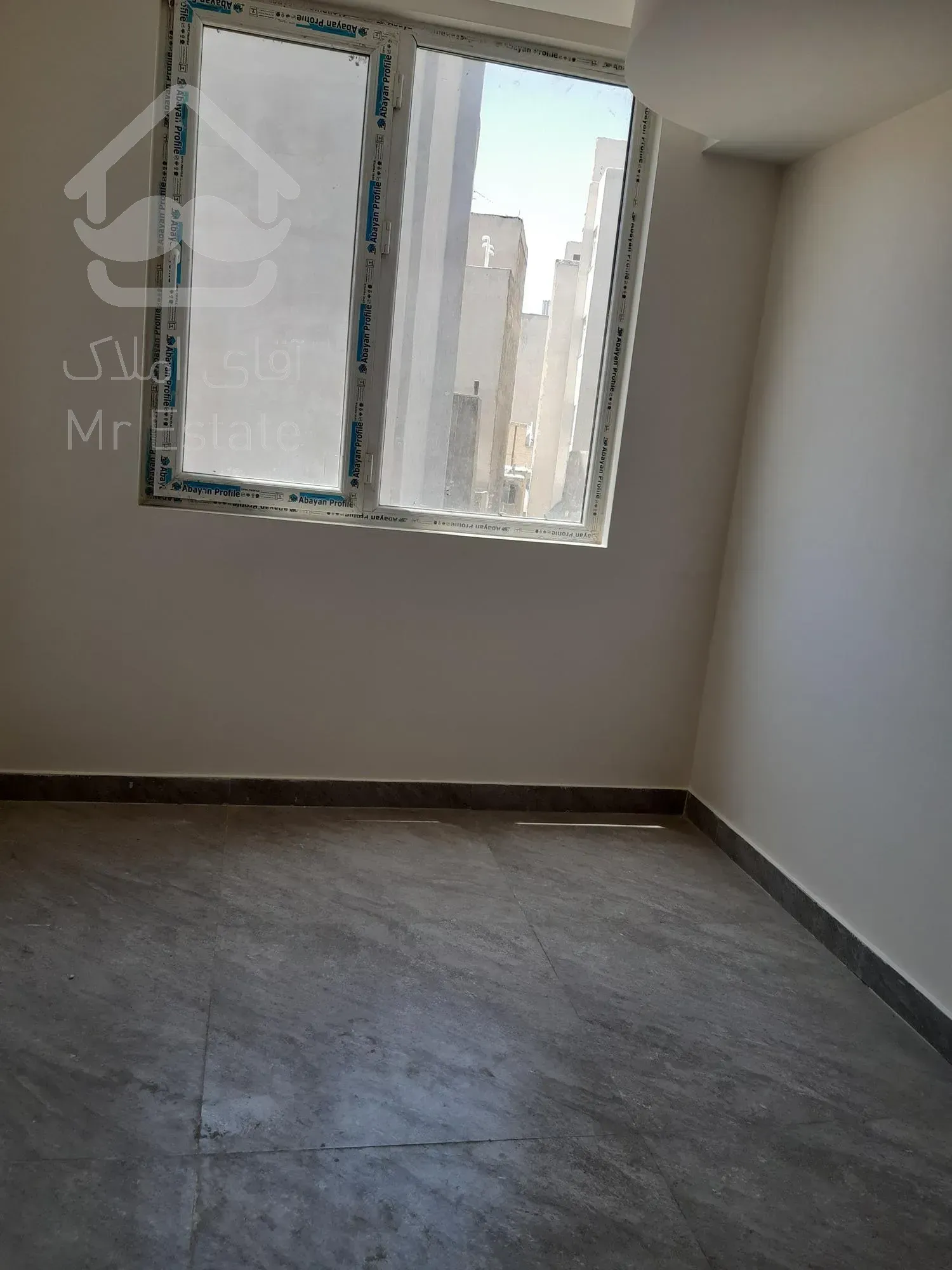 فروش ۷۸ متر ۲ خواب ، نوساز و شیک ، سازه ای در حد منطقه یک