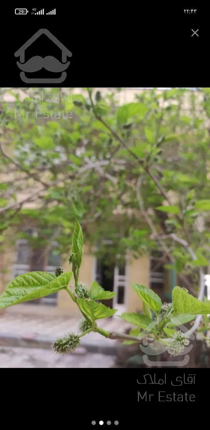 منزل ویلایی بزرگ‌ با ۴ جای پارک در قلب شهر