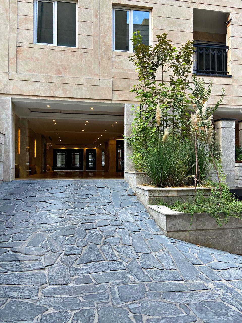 ۹۳متر نوساز فول فرنیش