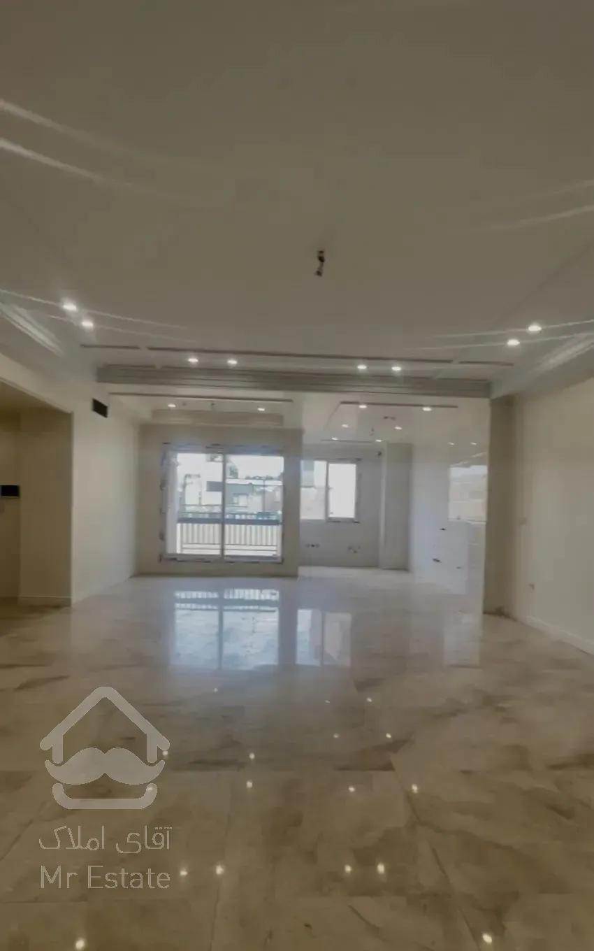 نیاوران ۱۴۰ متر ۳ خواب بدون مشرف ۲ پارکینگ