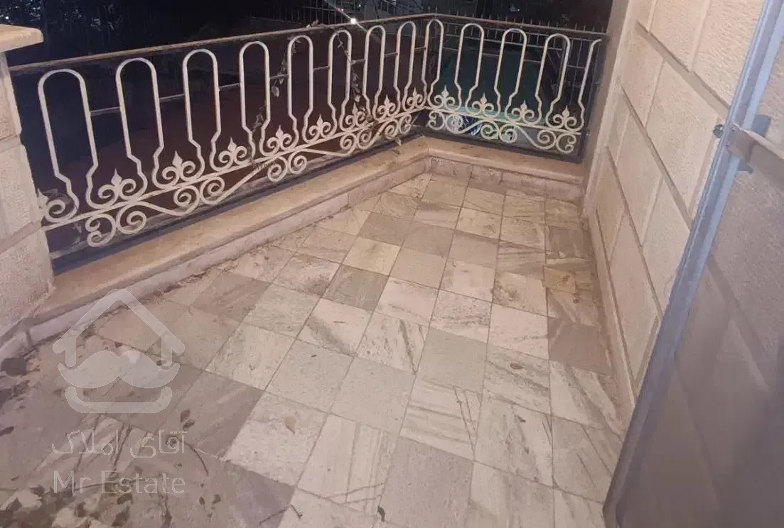 اپارتمان ۱۳۰ متر ۲ خواب تک واحدی / ۲ پارکینگ