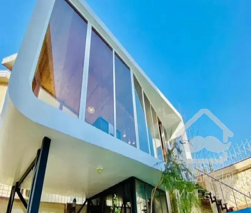 فروش ویلا ساحلی‌ استخردار  ویو دریا