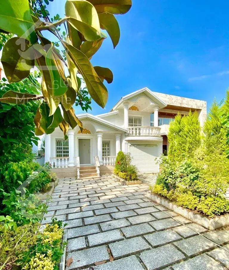 ویلا باغ ۲۷۰مترفول مبله*شهرک‌ برندو‌با اصالت *سند