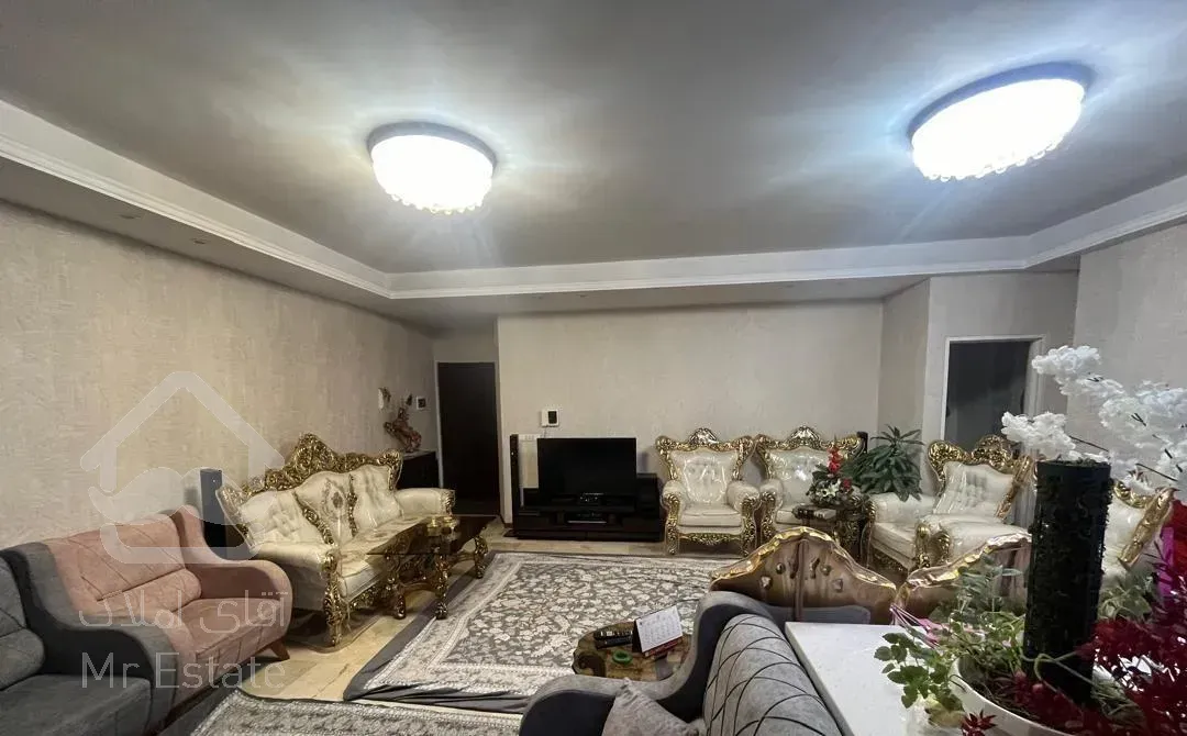 ۸۲ متر سالن پرده خور/فول امکانات/ بلوار ۱۳۱