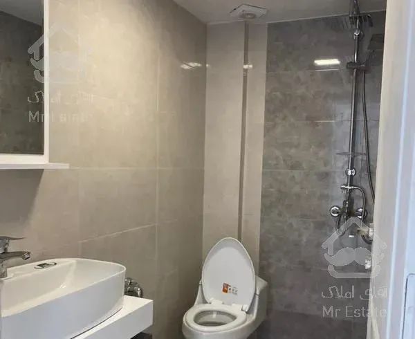 آپارتمان ۸۳ متری / ۲ خواب فول شیک / بیمه ۵