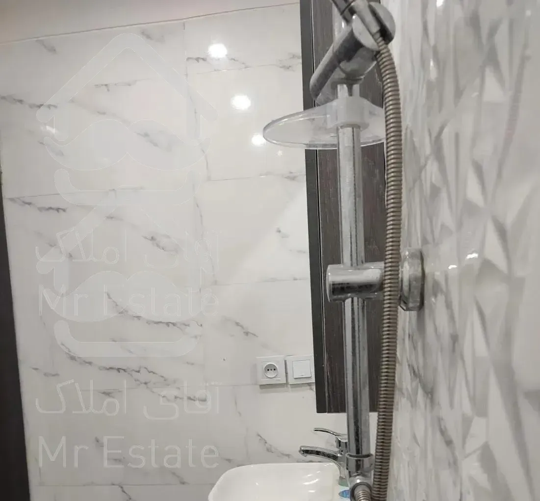 آپارتمان ۱۲۵ متر گیلاوند(خیابان سپاه)