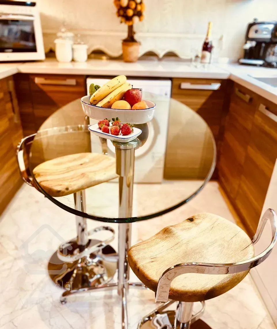 آپارتمان ۶۵متری دو خواب پارکینگ و انباری