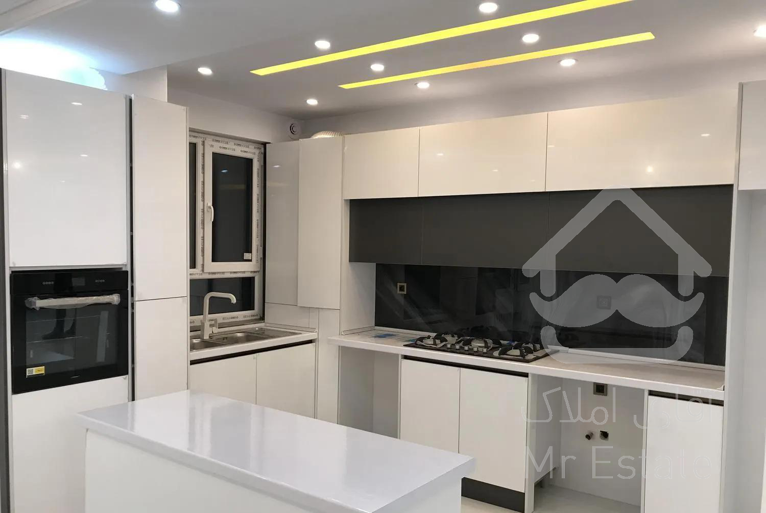 ۶۵ متر نوساز مرزداران