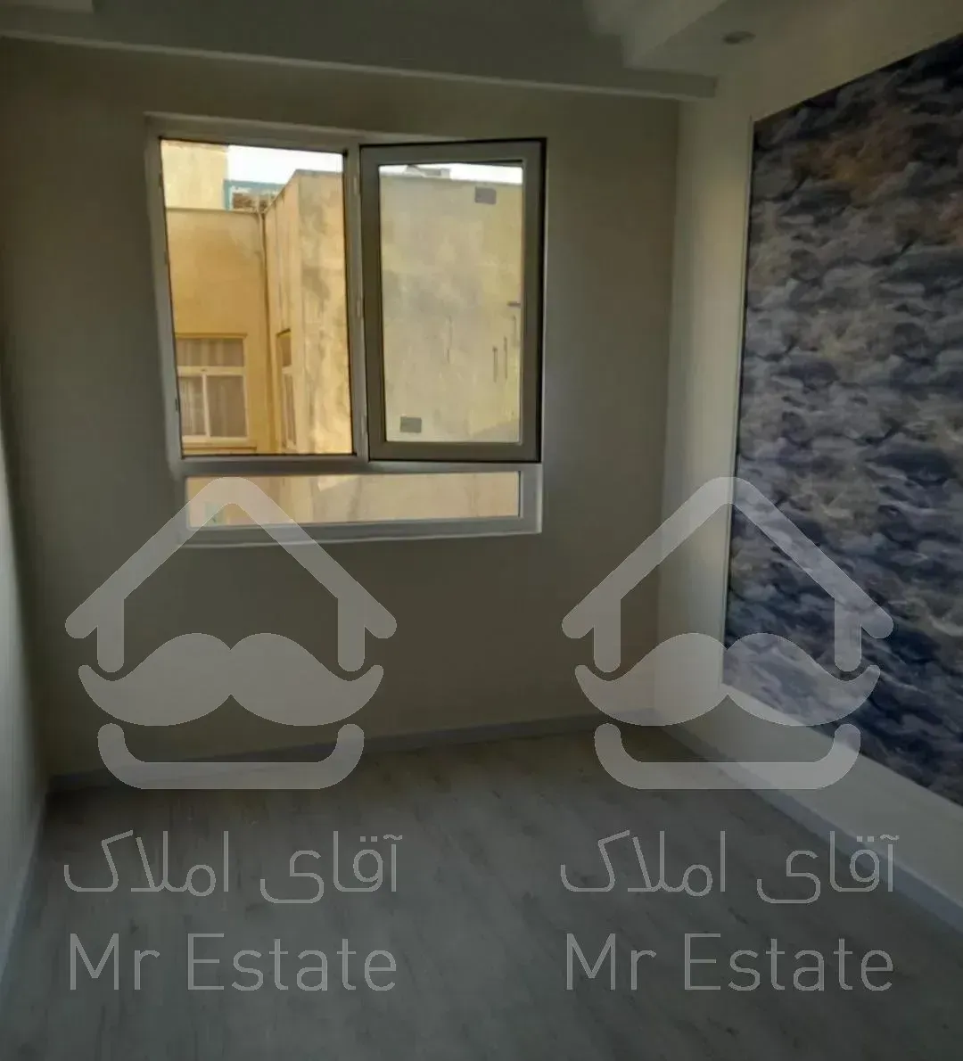 ۱۴۳ متر نوساز  /  ۲ پارکینگ سندی