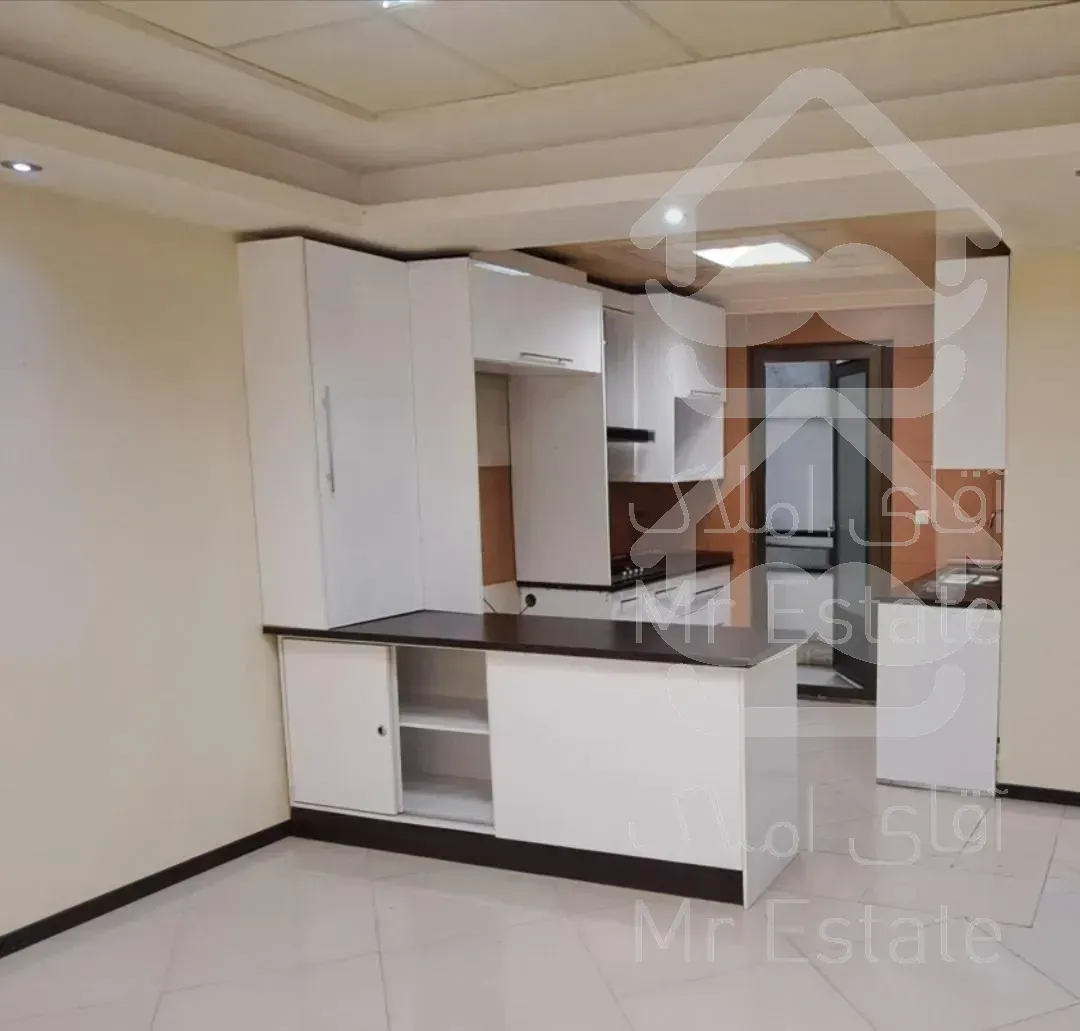 نیاوران دزاشیب ۹۱ متر ۲ خوابه طبقه بالا