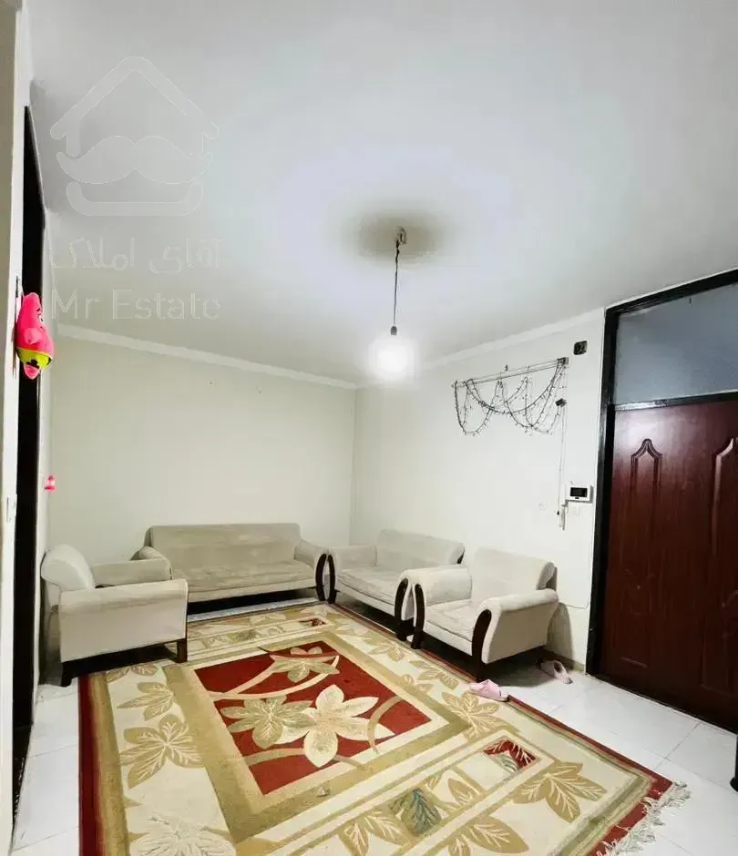 واحد ۱۳۰ متری خوش نقشه مرتب معلم