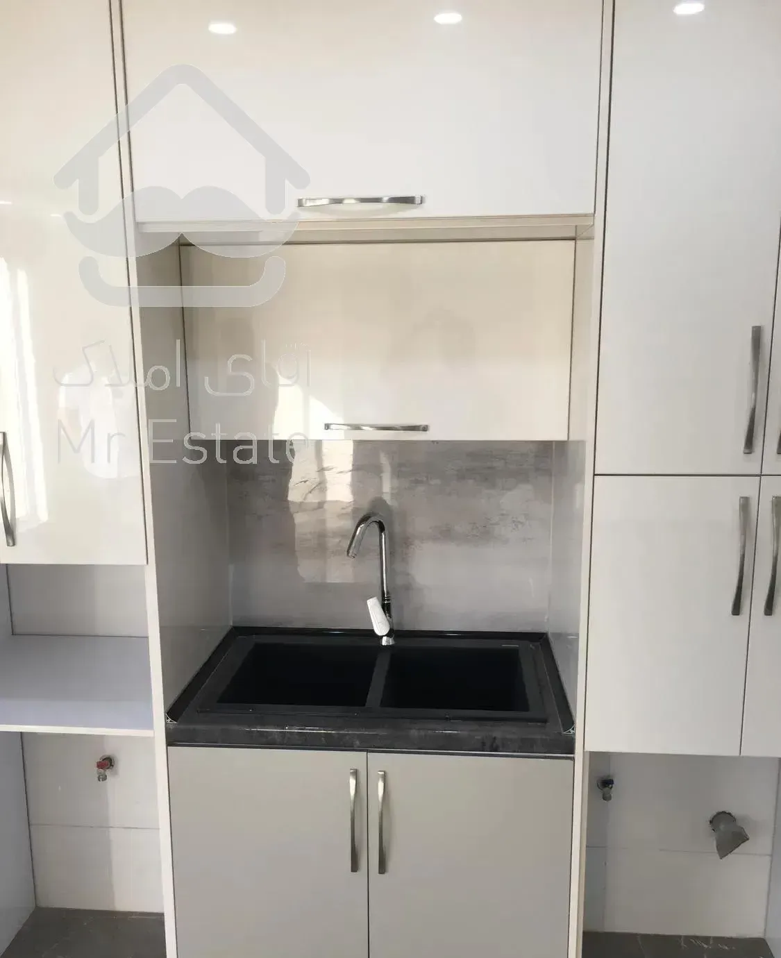 چهارراه فرمانیه ١٤٧ متر