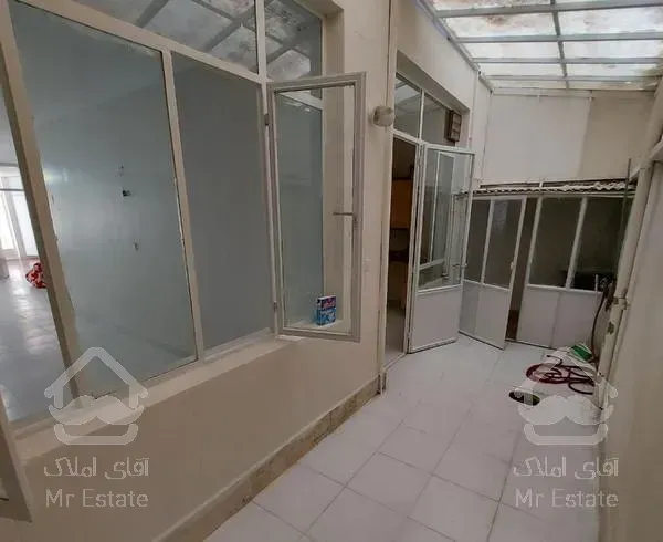 گیشا ۱۶۰ متری نزدیک‌ پارک گفتگو