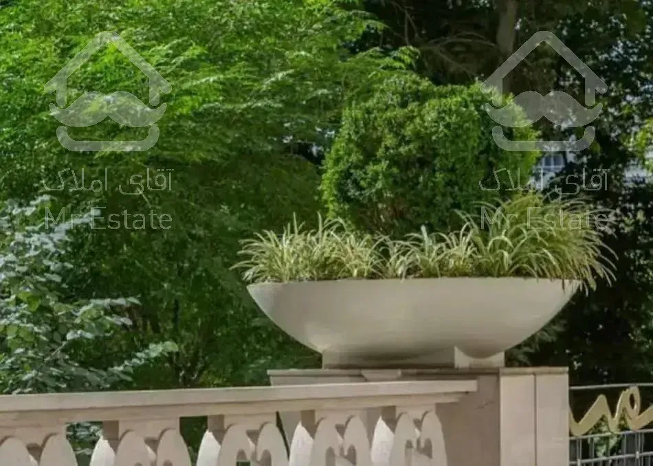 فروش یکجای برج باغ  مسکونی در نیاوران