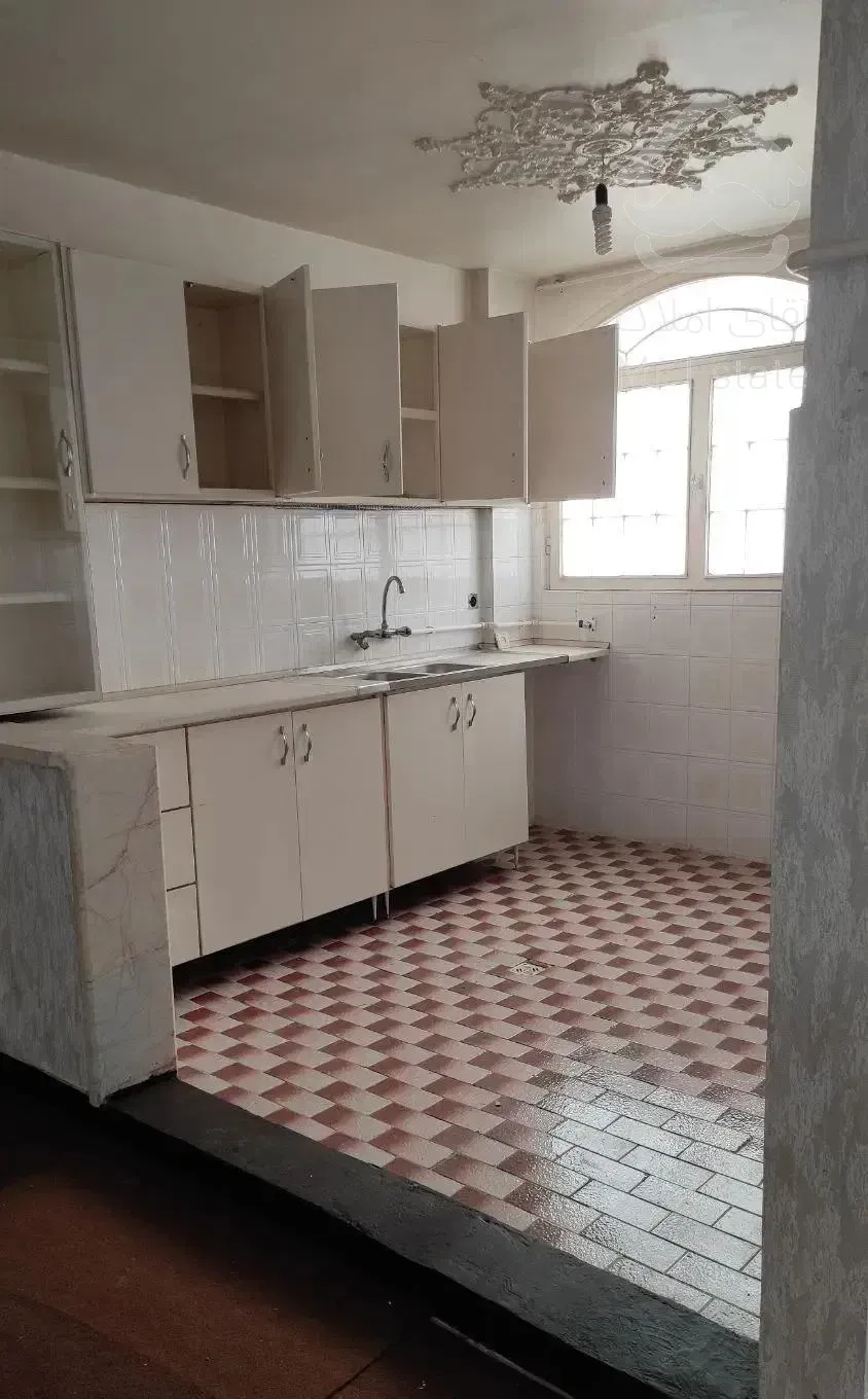 خیابان ایران سرگرد محبی ۶۳ متر