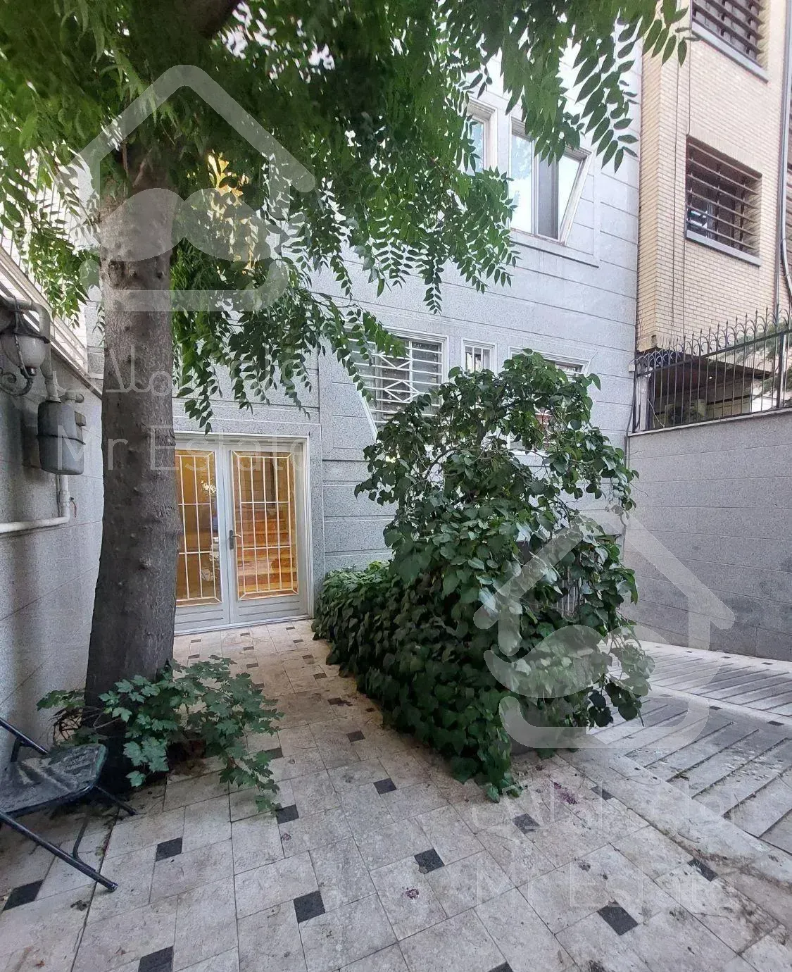 ۱۲۰ متری۳ خ سهروردی شمالی نوبخت