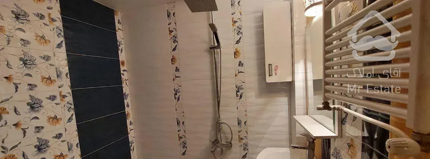 ۱۷۴ متری ۳ خوابه میدان جمهوری