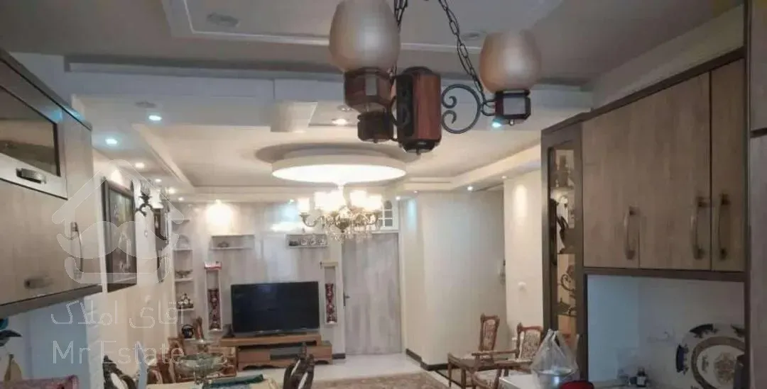 فروش آپارتمان ۷۰ متری ۲ خوابه طبقه ۴ در آشتیانی