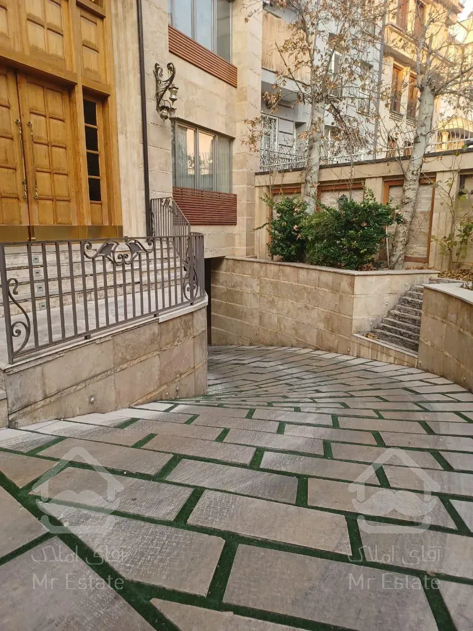 اجاره و رهن آپارتمان زعفرانیه 240  متر اکازيون