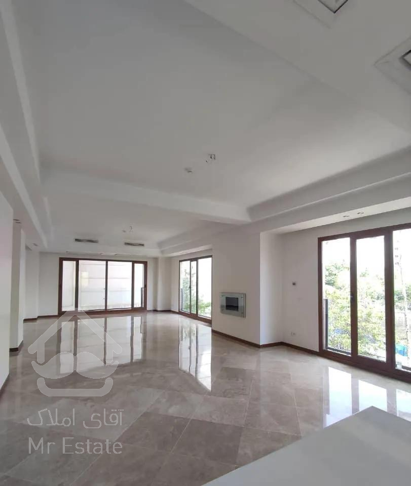 200 متر / نیاوران «فول»