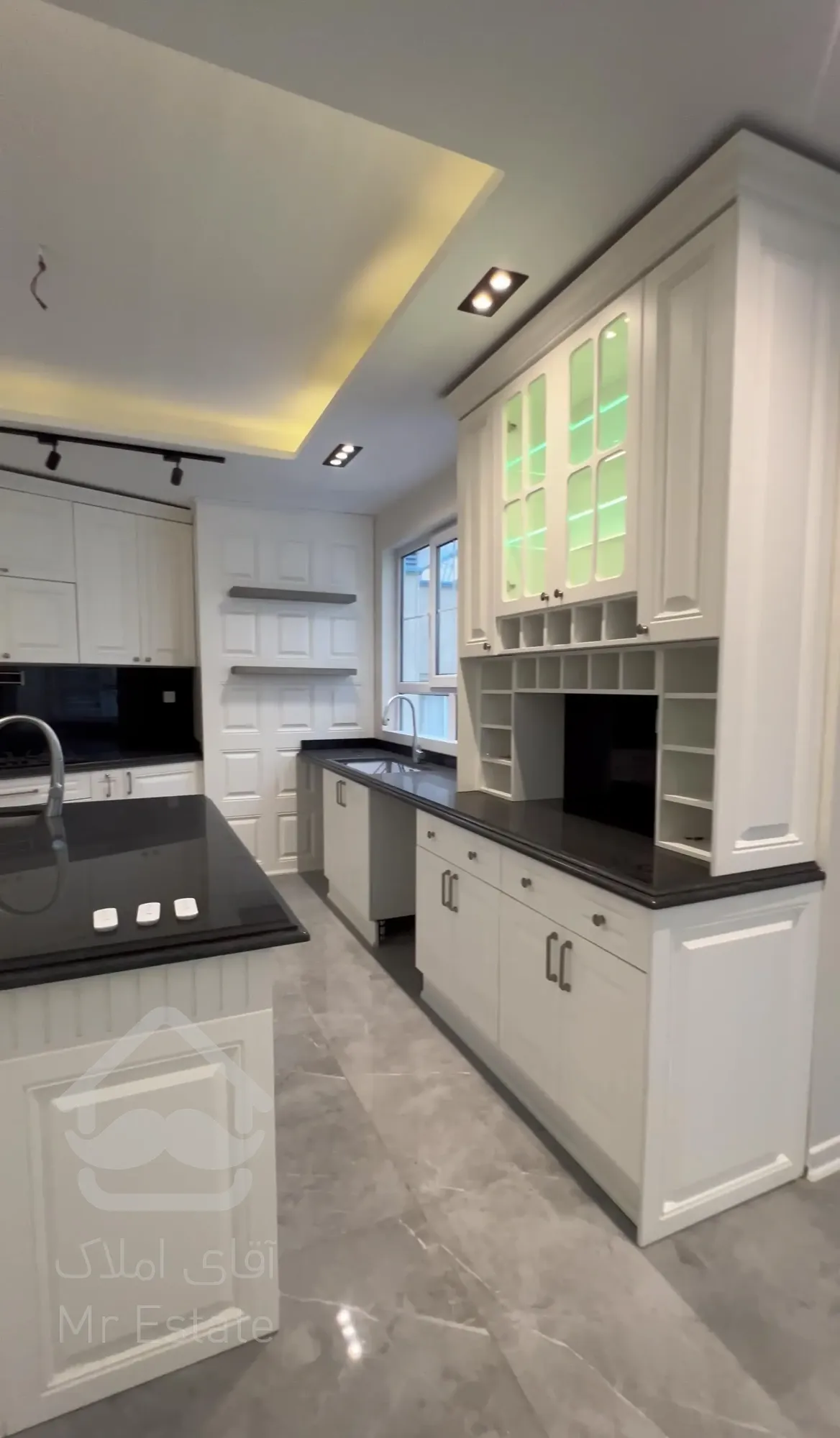 فروش ۱۳۵ متر ۲ خواب نوسازی شده فرمانیه شرقی