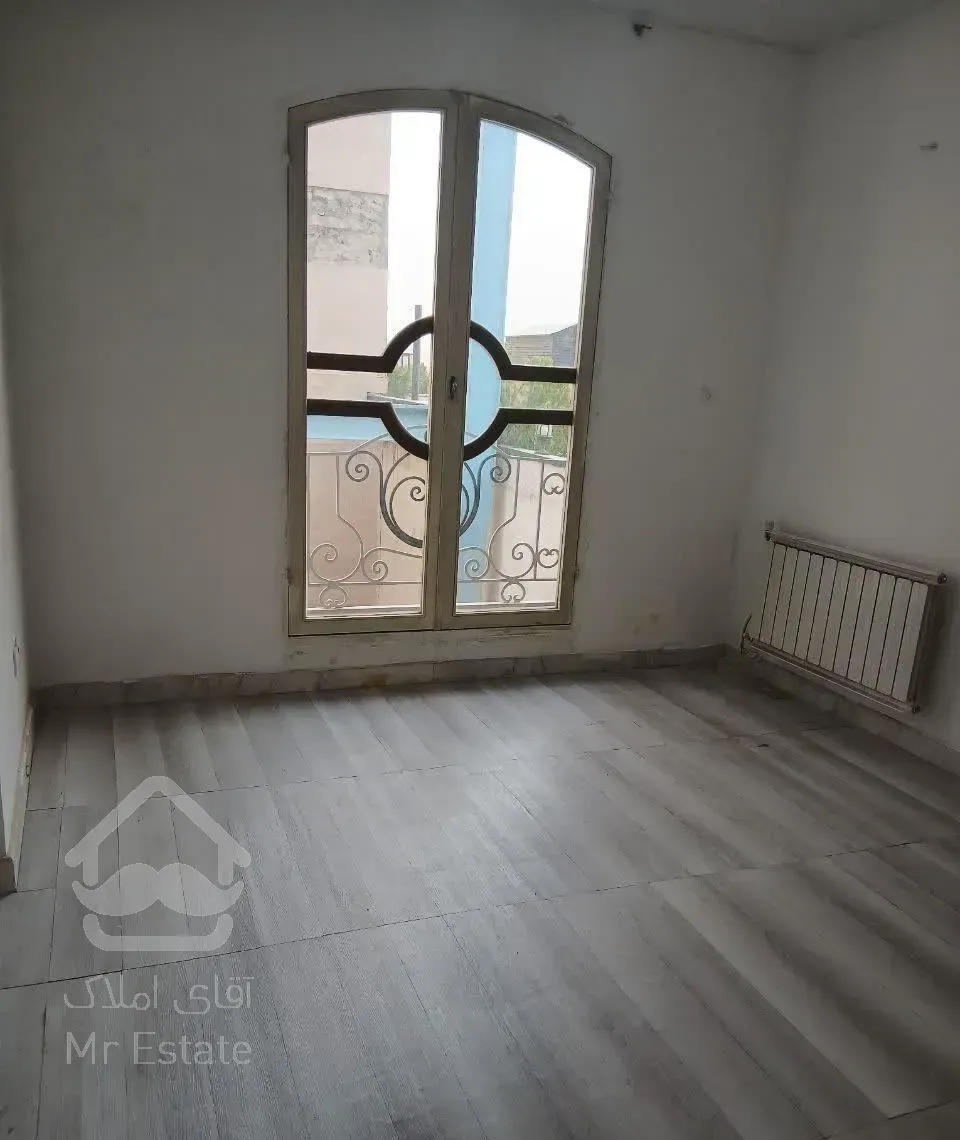 فروش آپارتمان ۲۴۰ متری ۳ خوابه در نیاوران